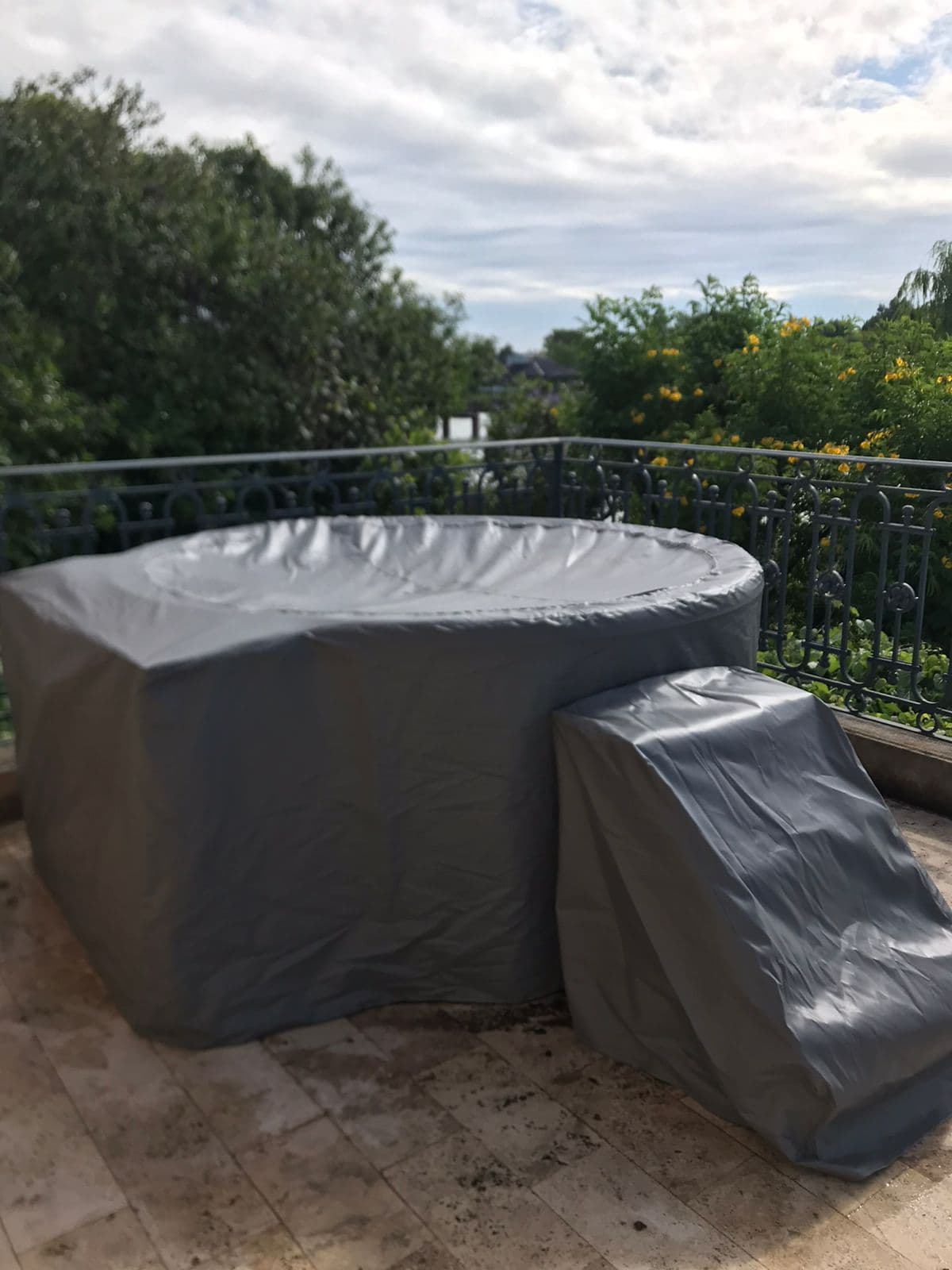 Jacuzzi